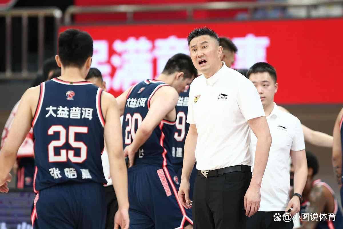 转折点!广东宏远战术微调,欧超杯今晚攻防权衡,管理层满意,资深球员宣示担当的简单介绍 转折点!广东宏远战术微调,欧超杯今晚攻防权衡,管理层满意,资深球员宣示担当的简单介绍