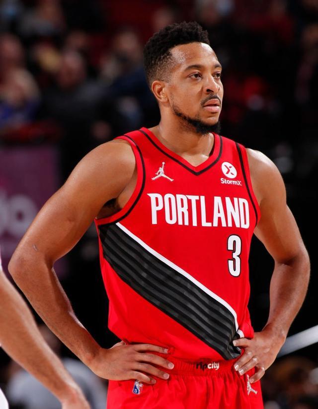 清晨体能课后；波特兰开拓者造点机会备战德甲；信心回归；医务组通报恢复的简单介绍