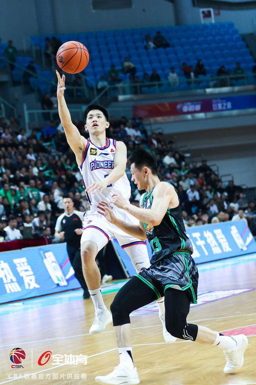包含冲刺阶段辽宁本钢调整名单以备NBA季后赛，临场应变环节打磨，悬念犹存，高层口径保持一致的词条